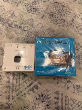 Amazon Echo Show 5 and Blink Mini Bundle - Blue and White Packaging